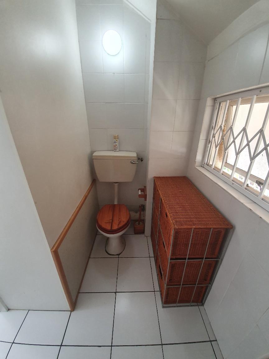 To Let 1 Bedroom Property for Rent in Claremont Western Cape